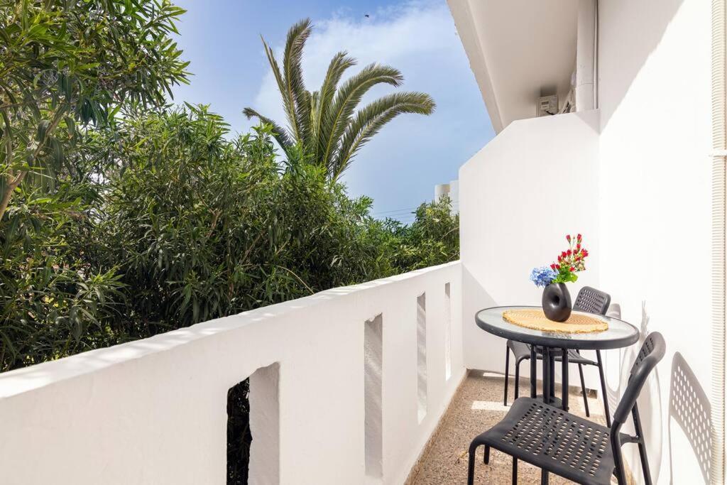 Fysalida's Coastal Gem 5 - Steps Away From The Sea *